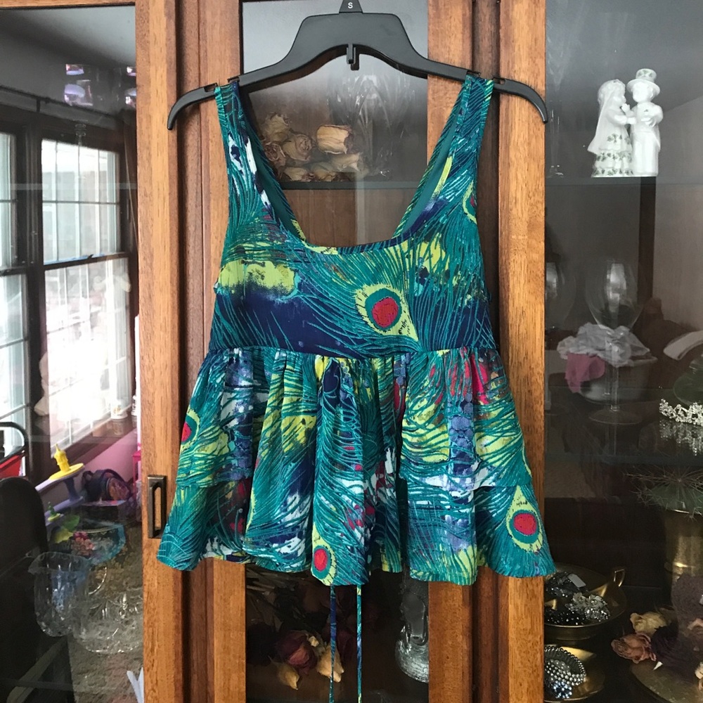 Steve Madden top!